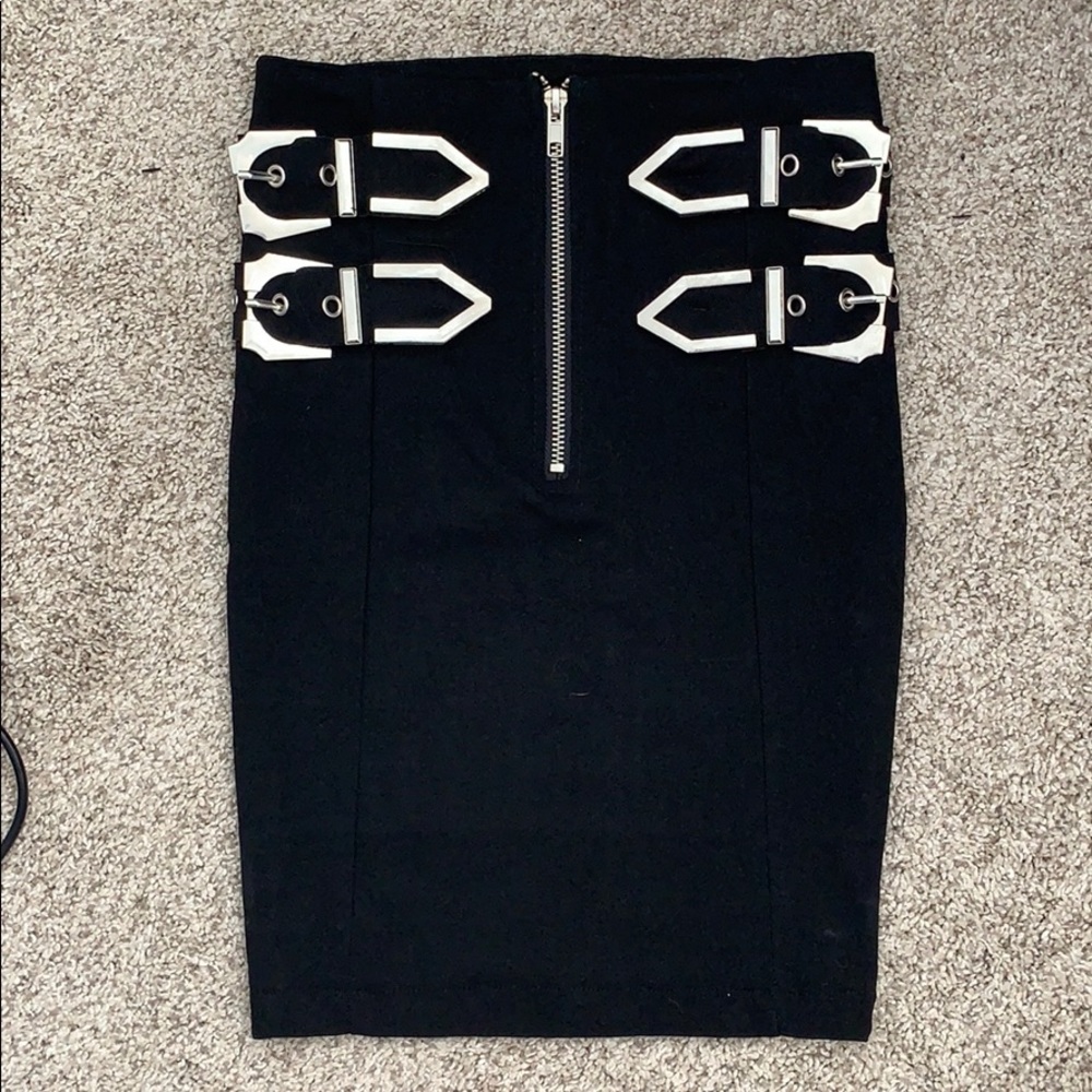 FashionNova bodycon buckle mini skirt